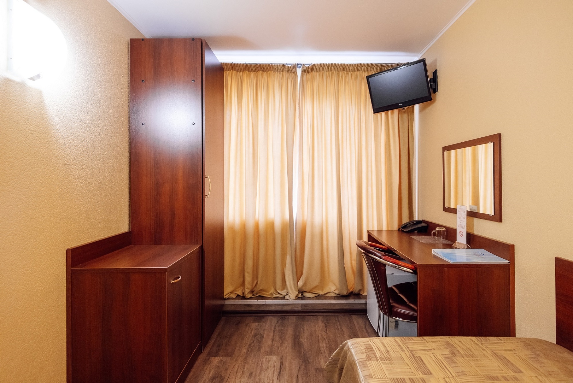 CATEGORY NUMBER 1 SINGLE R