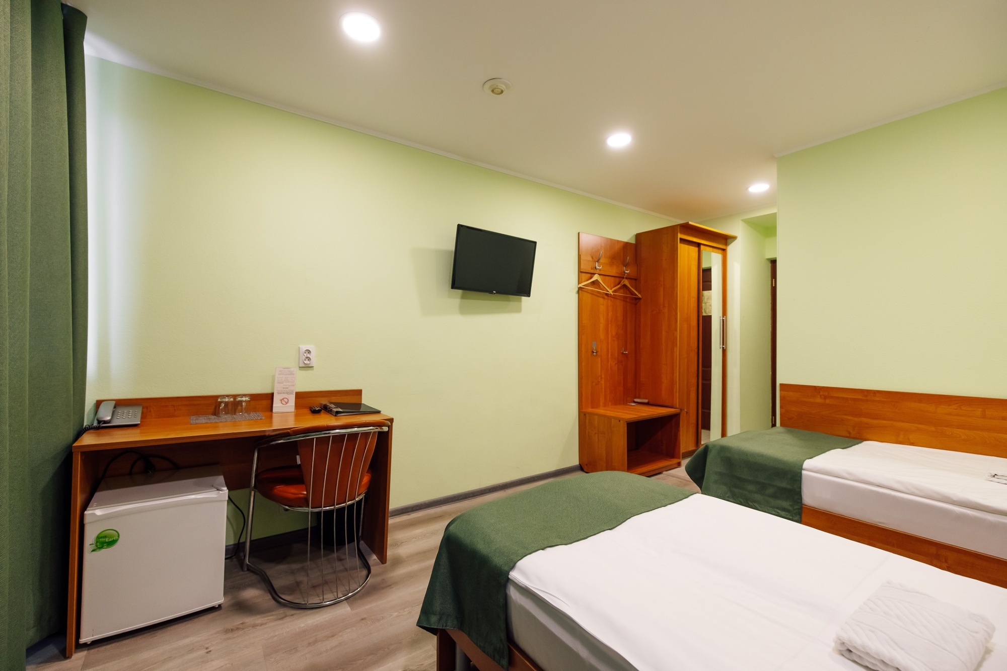 CATEGORY NUMBER 1 (TWIN)